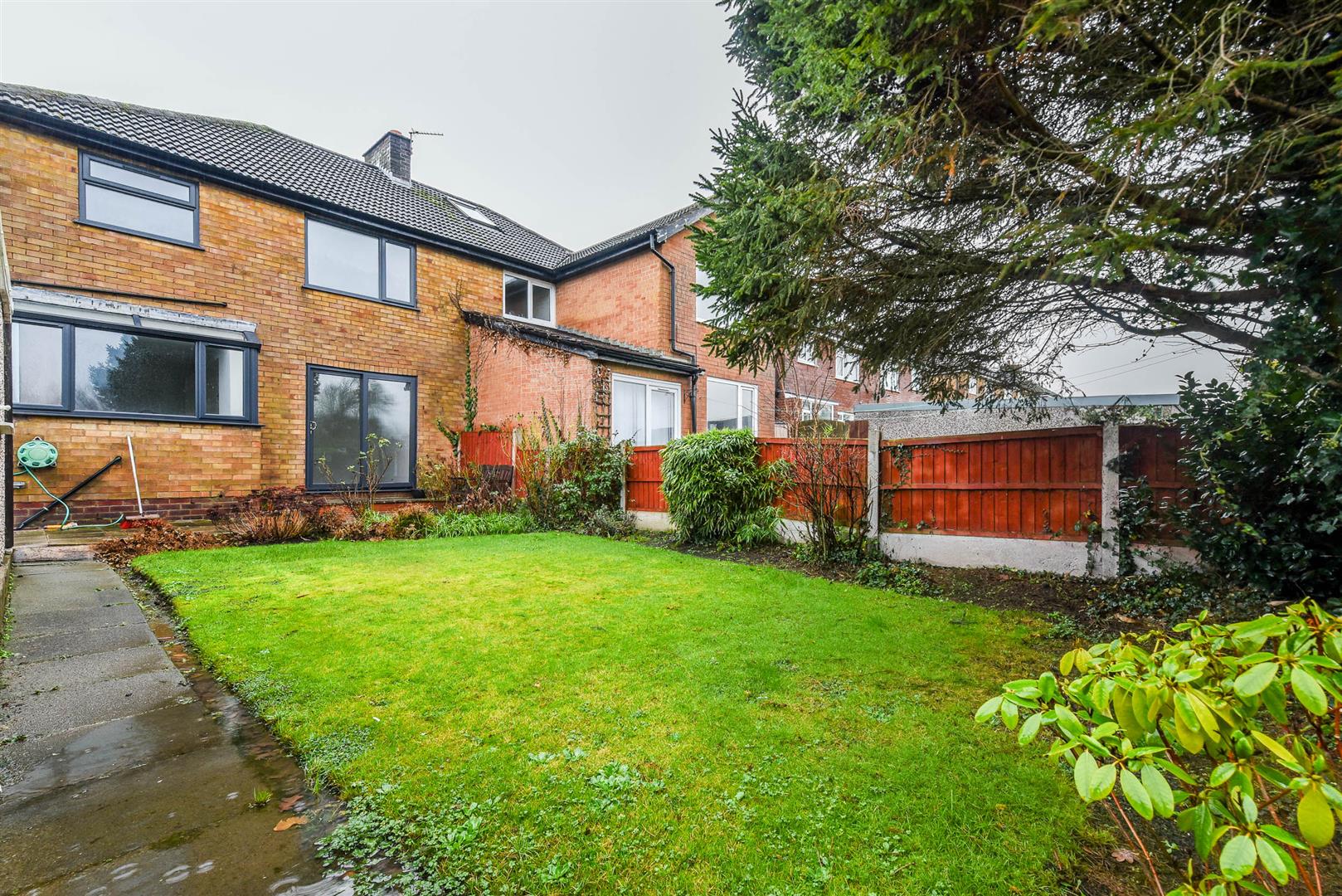 Severn Drive, Preston